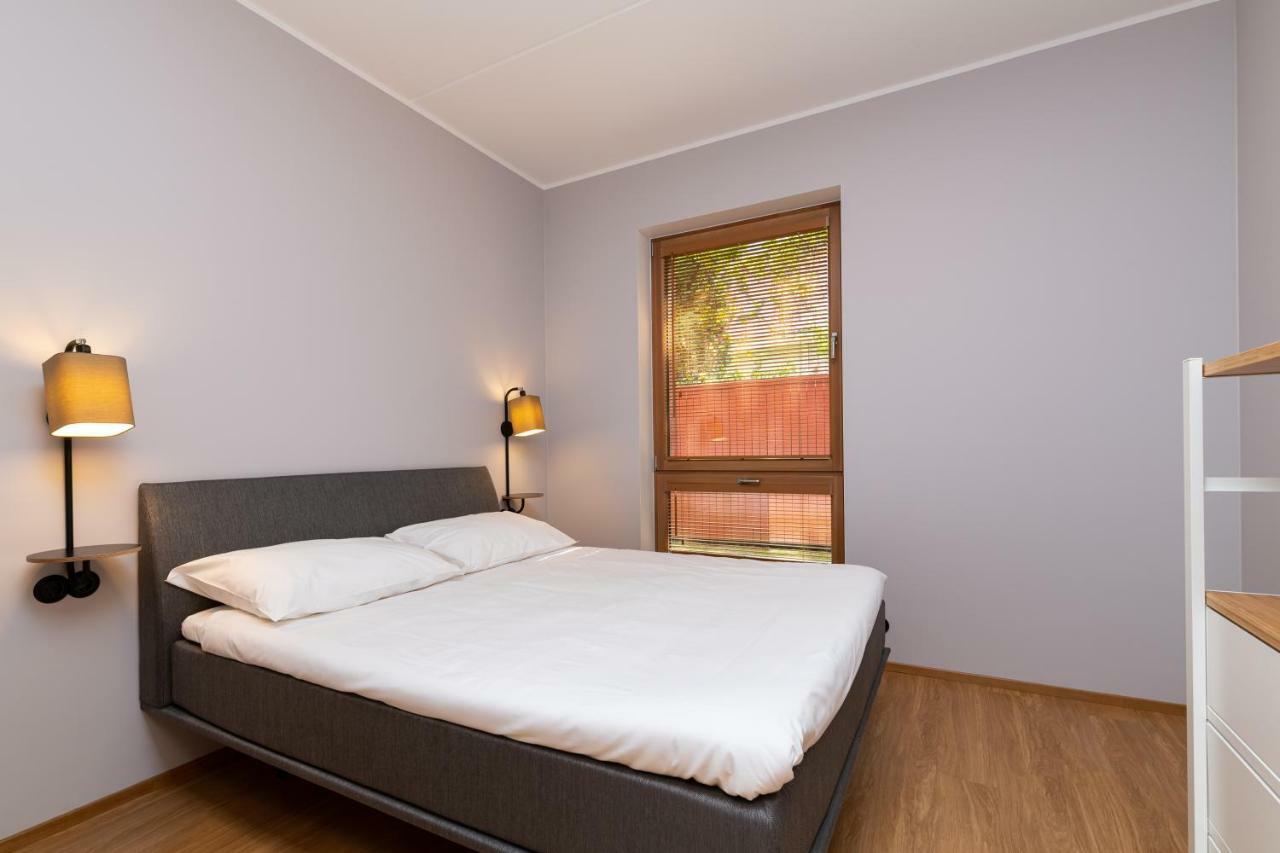 Self-Check-In 2 Bedroom Apartment With A Terrace And Free Parking Tallinn Kültér fotó