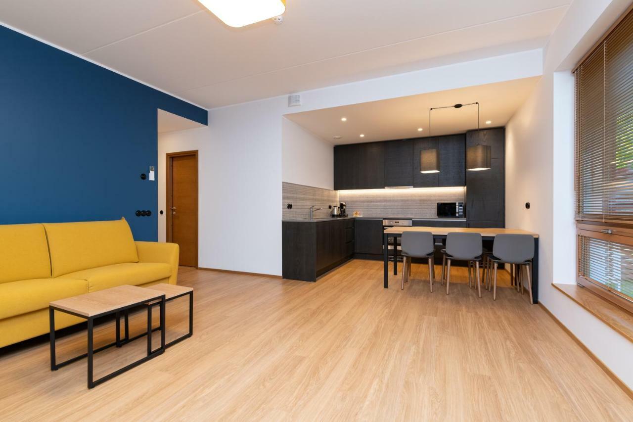 Self-Check-In 2 Bedroom Apartment With A Terrace And Free Parking Tallinn Kültér fotó