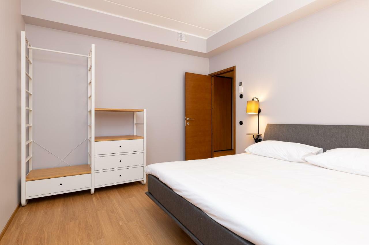 Self-Check-In 2 Bedroom Apartment With A Terrace And Free Parking Tallinn Kültér fotó